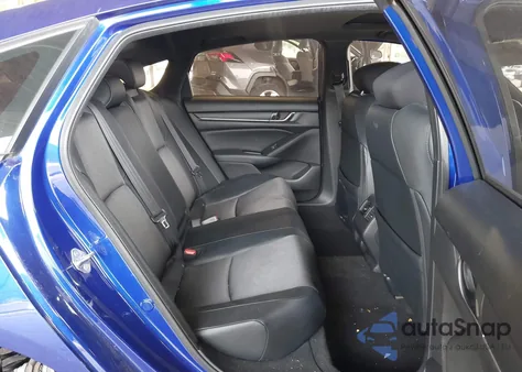 2018 Honda Accord Sport 2.0T z USA, uszkodzony, nr VIN 1HGCV2F39JA008395